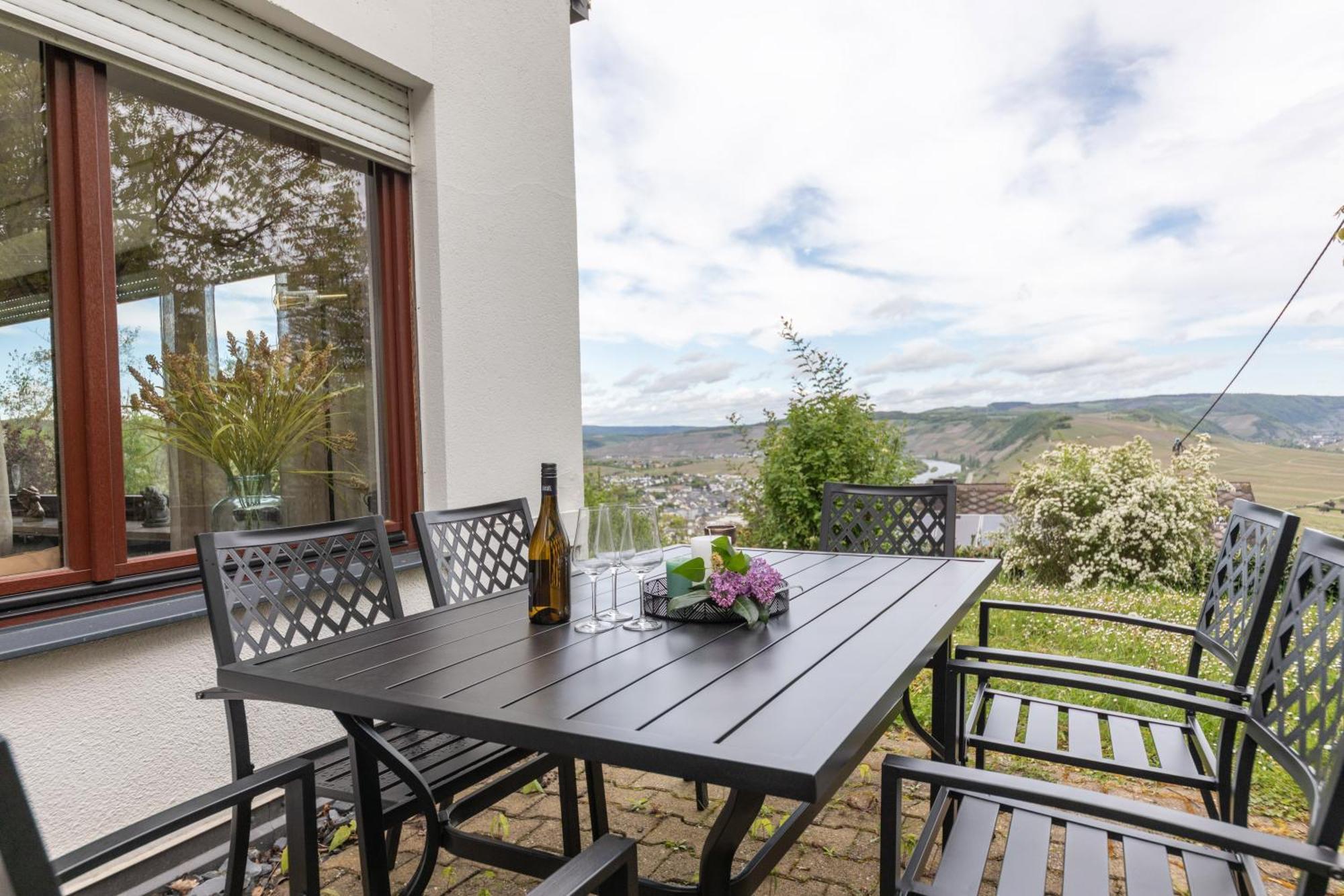 Cozy II Luxurioes Moselview Terrasse Garten Netflix 라이웬 외부 사진